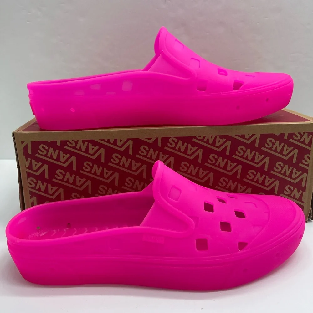 Vans Men’s Slip-On Mule Trk Hot Pink VN0005V8AFJ Vibrant Pink Slip-On Clogs